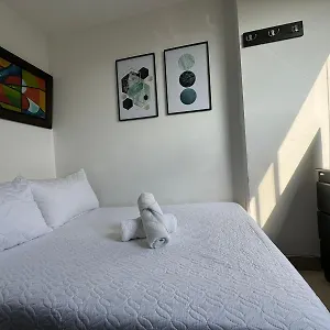 Comodo Apto Poblado 2 Apartamento