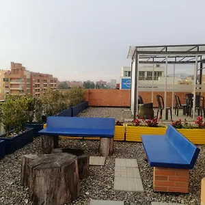 https://bien-ubicado-comodo-y-funcional.hotels-bogota.net